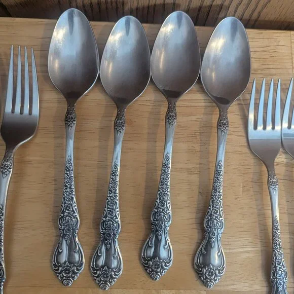 International LA FRANCE Decorator Stainless Silverware Flatware Dinner-20 Piece - Picture 4 of 8